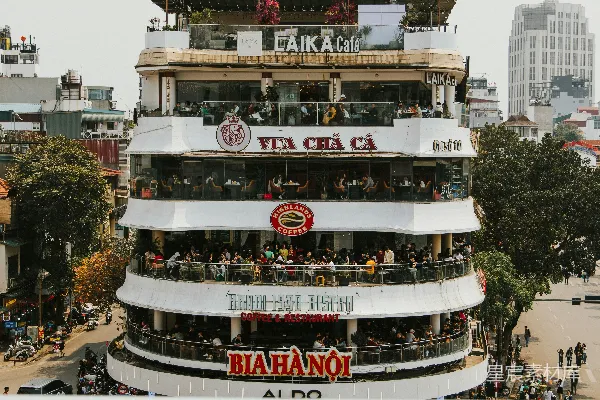 高清摄影 一座多层餐馆建筑矗立着。