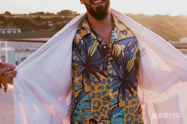 高清摄影 戴着太阳镜的男人