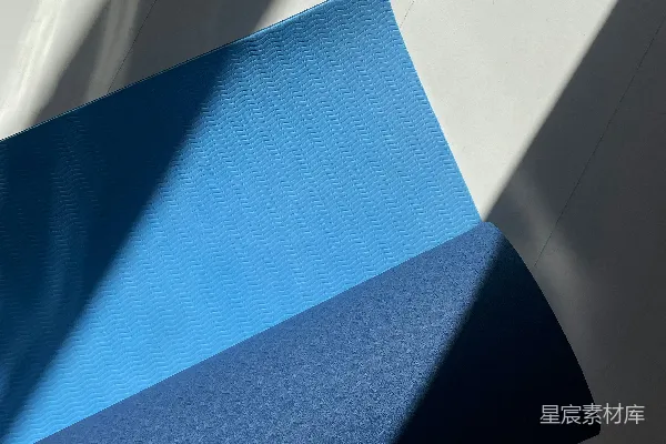 高清摄影 蓝色纹理垫子，阳光和阴影。