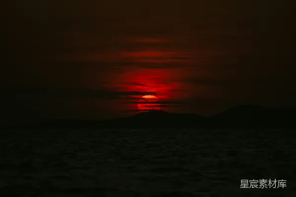 高清摄影 水体的天际，夕阳西下