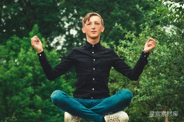 高清摄影 穿着黑色衬衣的男士