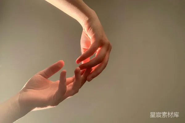 高清摄影 人的手形成了心形
