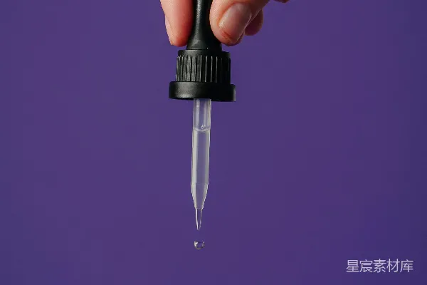 高清摄影 手持黑色和银色的手工具的人