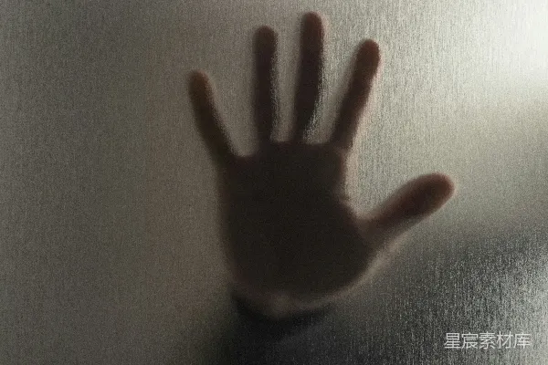 高清摄影 手放在玻璃上