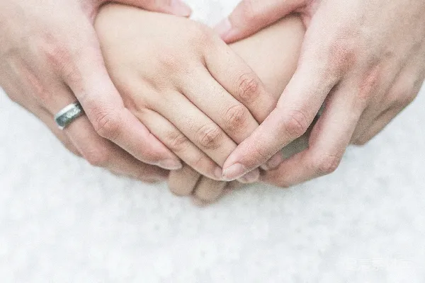 高清摄影 人们手牵手