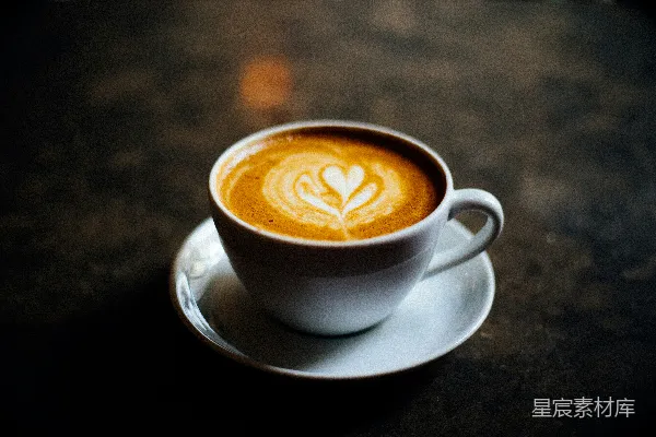 高清摄影 咖啡杯放在托盘上
