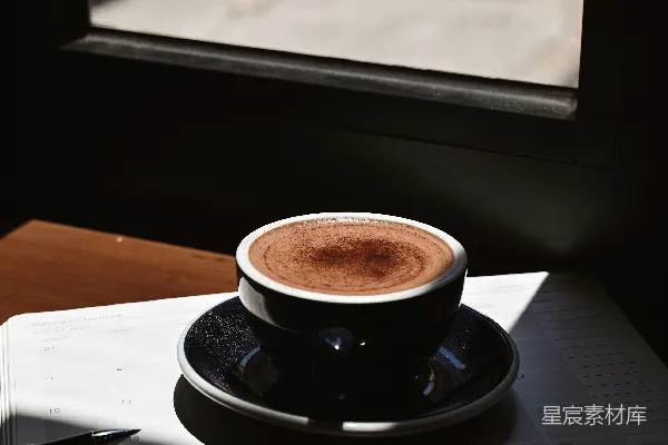 高清摄影 黑色陶瓷杯配托盘