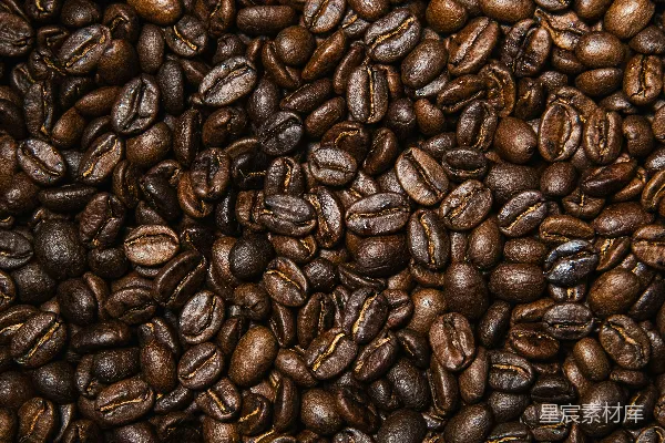 高清摄影 棕色咖啡豆放在黑色表面之上
