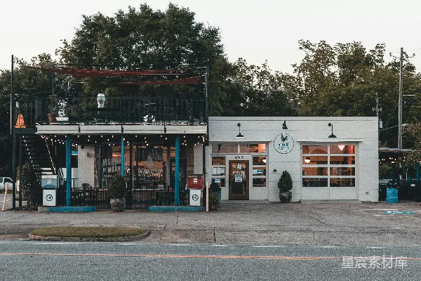 高清摄影 白色与红色的店面