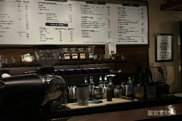 高清摄影 墙上挂着菜单的咖啡店
