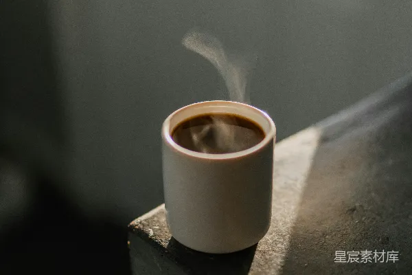高清摄影 桌上一杯咖啡。