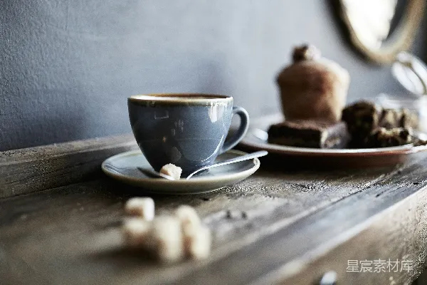 高清摄影 桌子上一杯茶