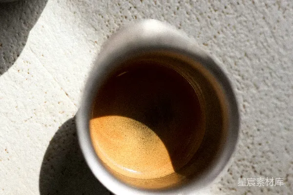 高清摄影 两杯带有Crema的金属咖啡杯
