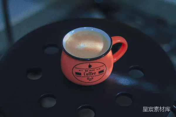 高清摄影 stove上的一个咖啡杯