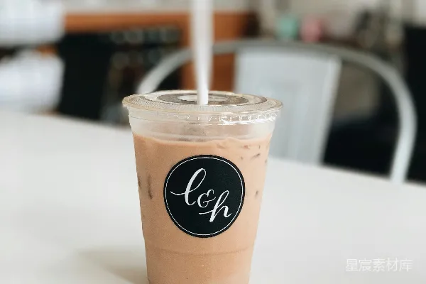 高清摄影 茶杯在桌子上