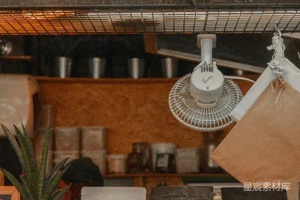 高清摄影 一家充满咖啡袋的咖啡店