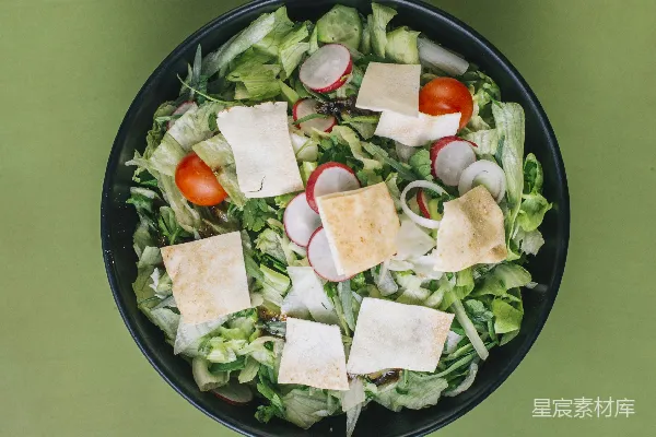 高清摄影 黑碗里的绿 salad