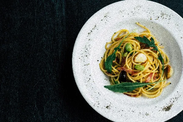高清摄影 盘中煮 pasta 的照片