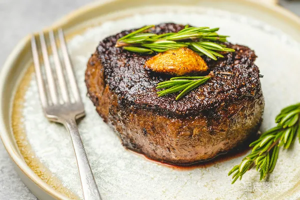 高清摄影 用叉子吃的牛肉 Steak with fork