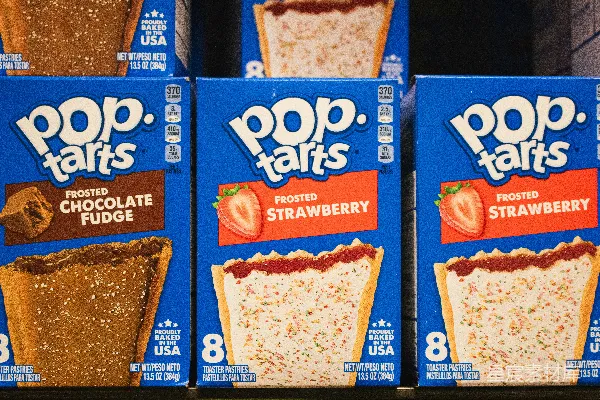 高清摄影 不同口味的 Pop-Tarts 箱装展示。