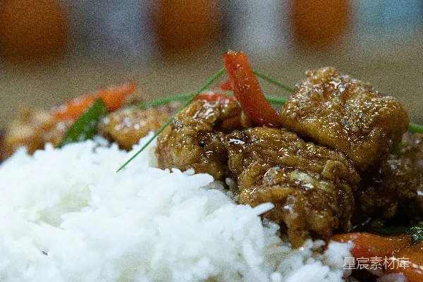 高清摄影 肉炒饭和米饭