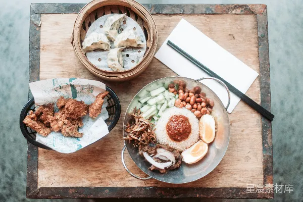 高清摄影 棕色桌上的食物
