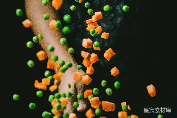 高清摄影 绿豌豆和胡萝卜块的照片