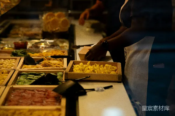 高清摄影 多种不同食物的自助餐台