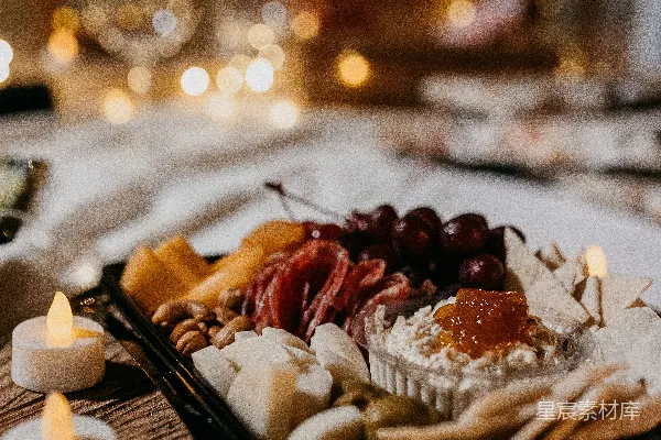 高清摄影 白色陶瓷盘中盛放食物