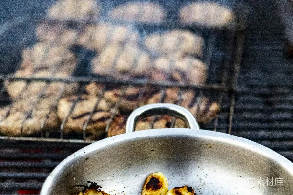 高清摄影 不锈钢碗中的油炸食品