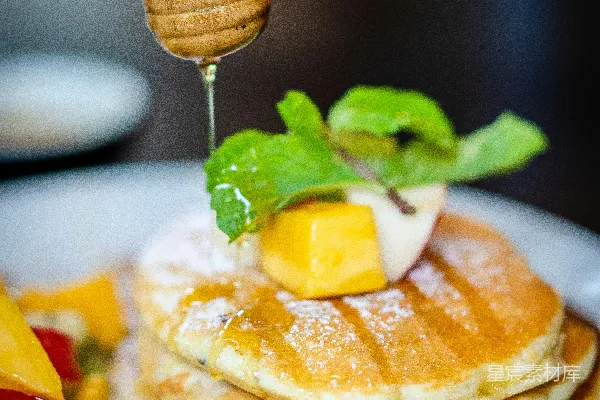 高清摄影 盘中带有蜂蜜黄油的烤食