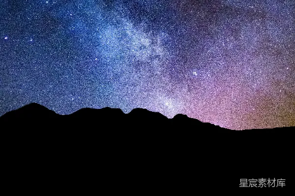 夜空中的星星和银河
