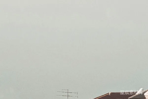高清摄影 一座带有塔楼背景的建筑