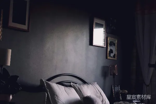 高清摄影 白色床单配枕头
