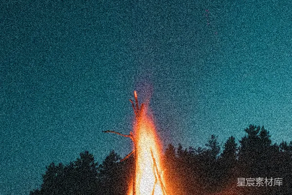 高清摄影 蓝天下夜晚的篝火