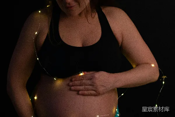 高清摄影 怀孕的女性拍摄孕照