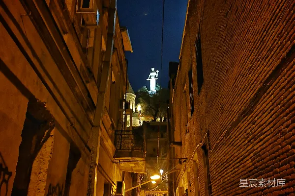 高清摄影 一条街上停着车的街道
