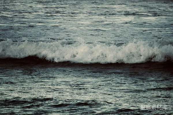高清摄影 海滩上的浪花