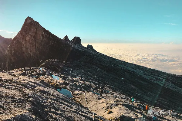 高清摄影 人们爬山