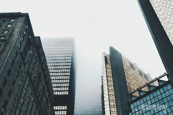 高清摄影 被雾笼罩的高层建筑