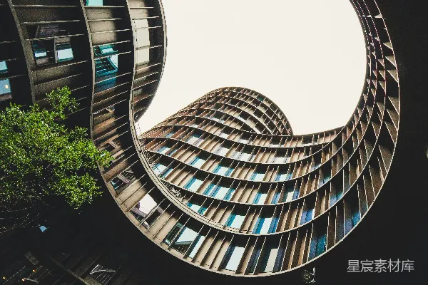 高清摄影 低角度拍摄的棕色建筑物