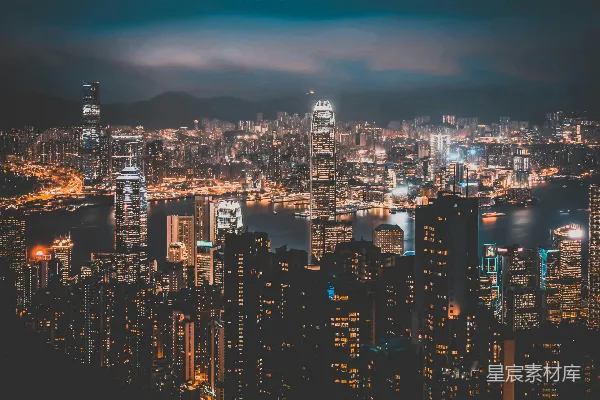 高清摄影 夜间拍摄的建筑物俯视图照片