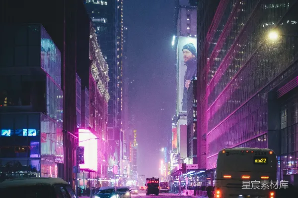 高清摄影 道路上的车辆靠近高层建筑。
