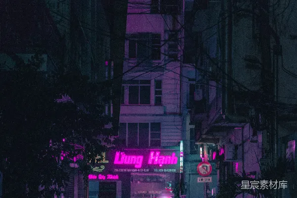 高清摄影 红色汽车在夜间停在建筑物附近