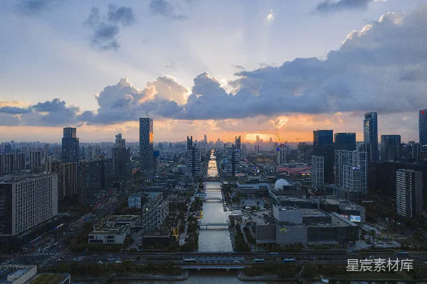 高清摄影 一个河流穿城而过的城市