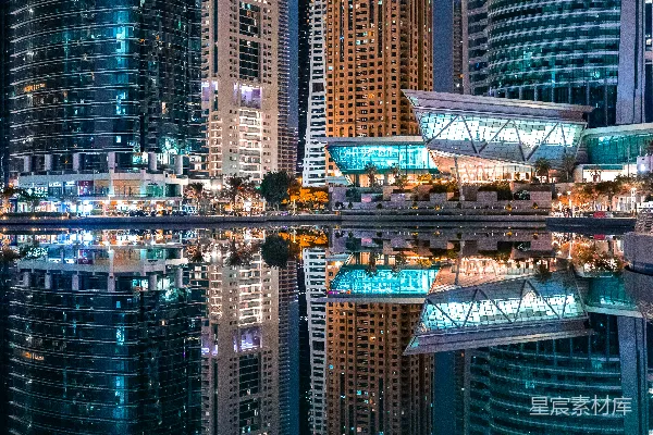 高清摄影 一个夜晚灯火辉煌、高楼林立的城市
