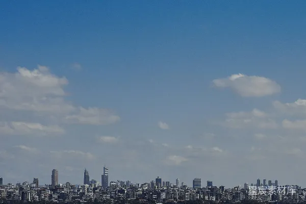 高清摄影 一架飞机在城市上空飞行