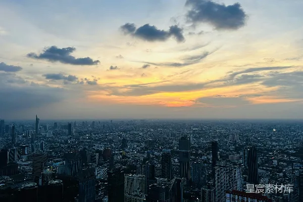 高清摄影 一幅日落时的城市风景图