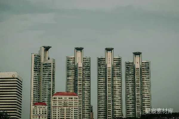 高清摄影 一座座高楼大厦并排而立。
