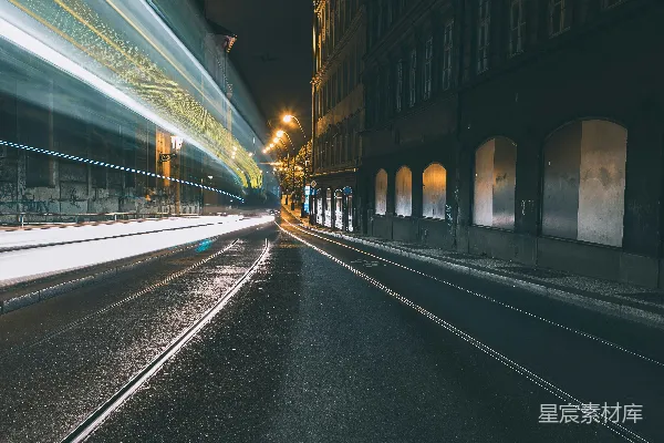 高清摄影 夜间道路上行驶的汽车延时摄影